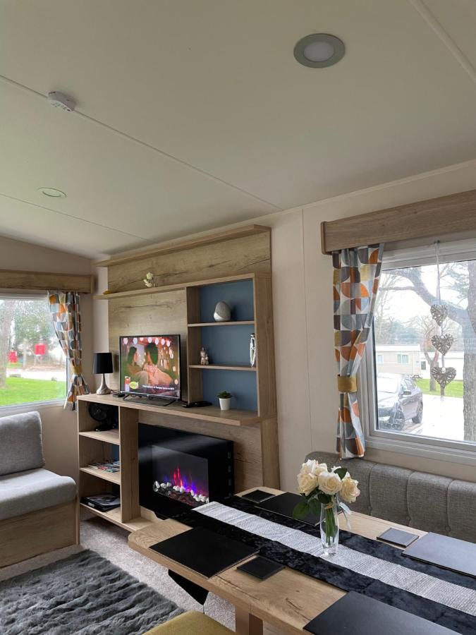 Deluxe, 3 Bed Holiday Home At Combe Haven Holiday Park Hastings Exteriör bild