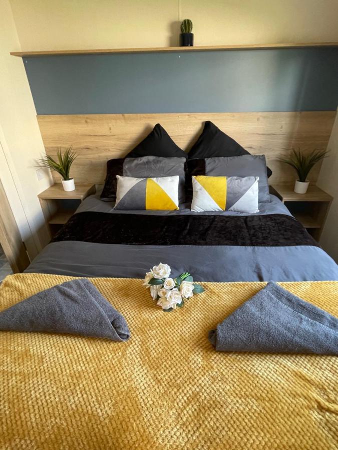 Deluxe, 3 Bed Holiday Home At Combe Haven Holiday Park Hastings Exteriör bild